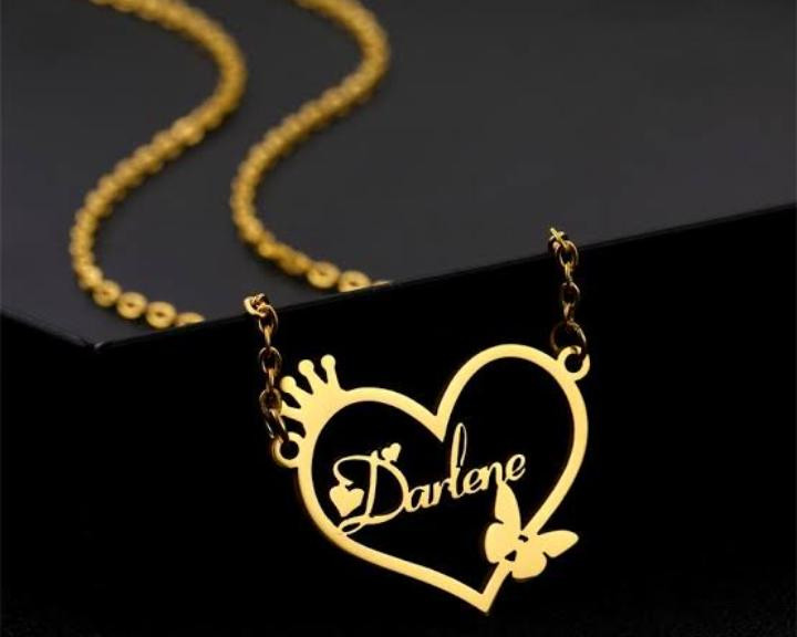 Personalized Gold-Plated Name Necklace: A Reflection of Your Unique Beauty