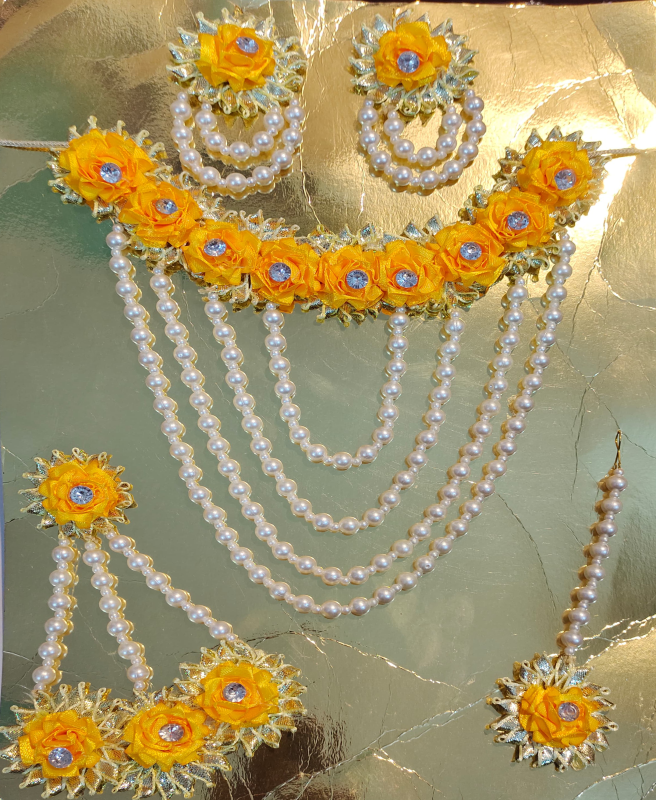 Artificial flowers and pearls jewelry set for Mehdi and Barat